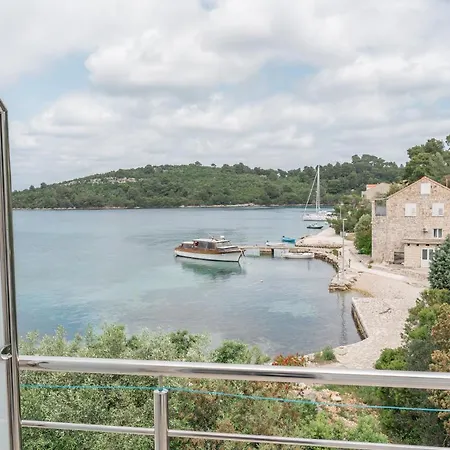 Kamarin ゲストハウス 3*